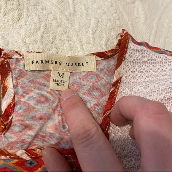 Farmers Market size Medium Boho Mixed Print Flowy Red Lace Trim Blouse - Picture 5 of 10